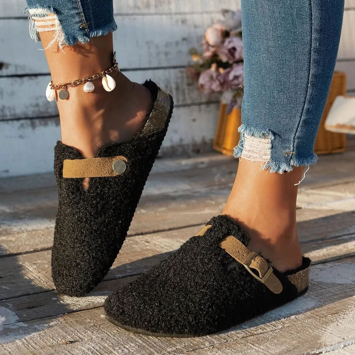 Lily | Women’s Buckle Detail Slippers | Closed Toe Slip On Indoor Footwear-Women Shoes-Eltrendio