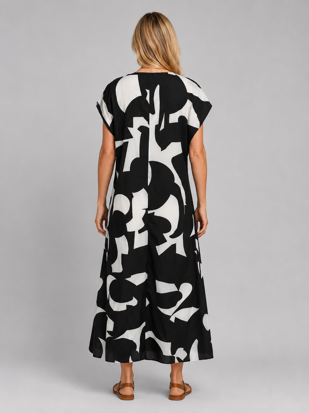 Women's Abstract Print Maxi Dress – Flattering Summer Style - Image 2